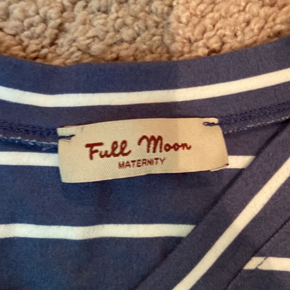 Buttery soft maternity tee - Picture 2 of 3